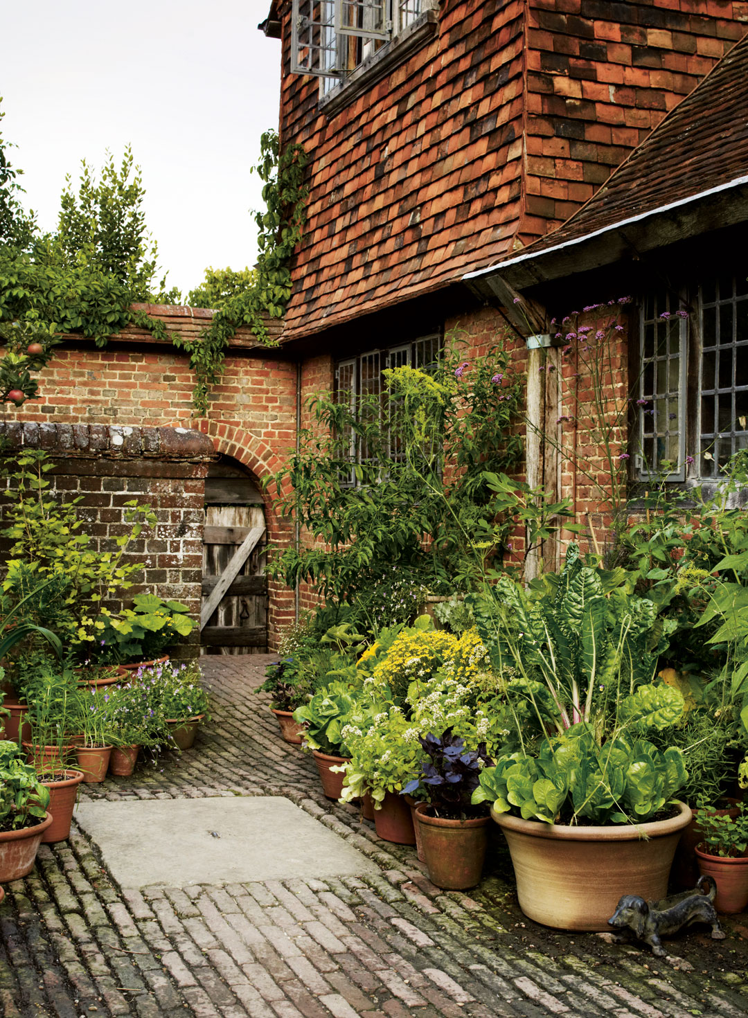 The courtyard kitchen garden at Great Dixer