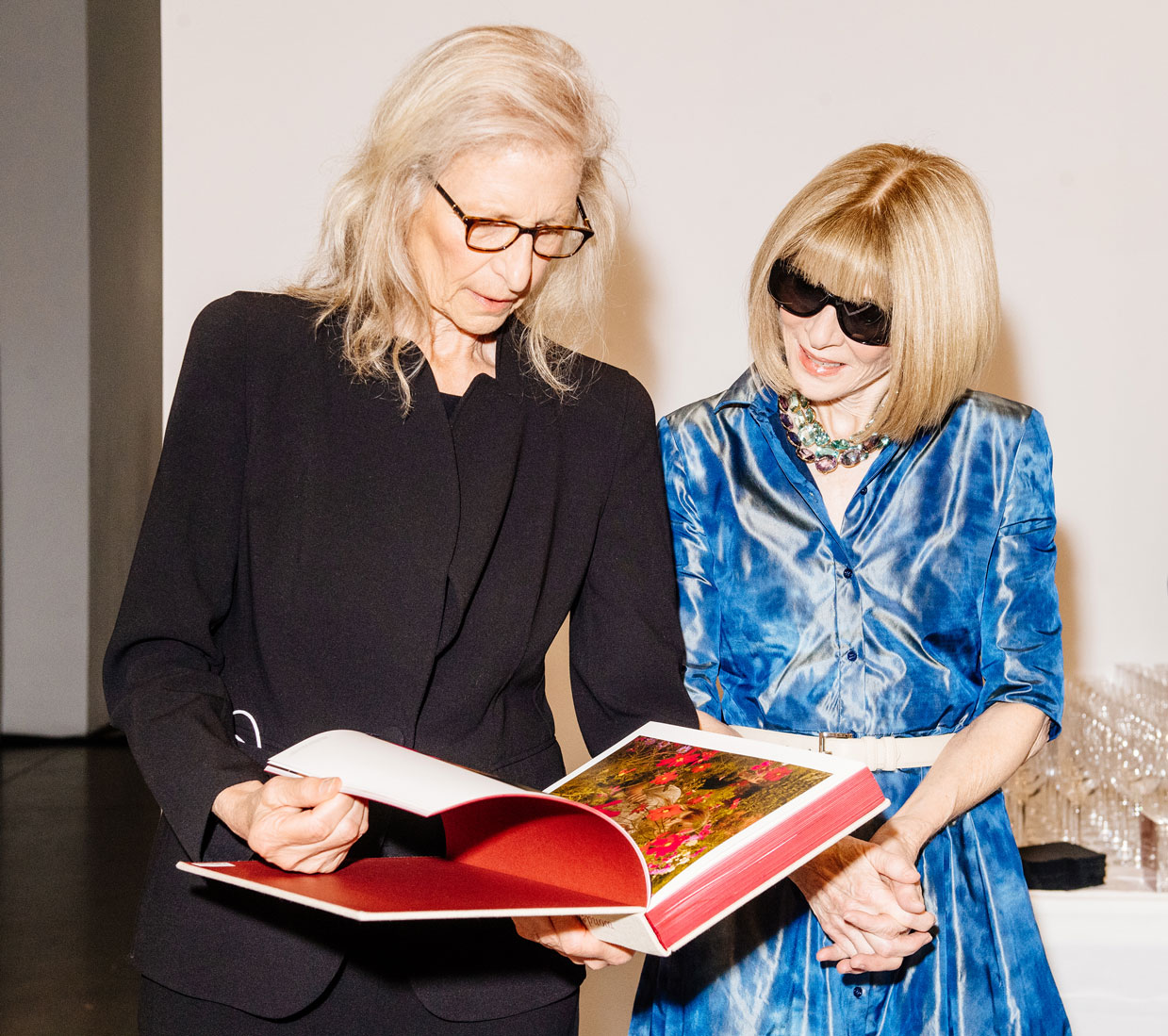 Annie Leibovitz and Anna Wintour at Studio 525 in Chelsea