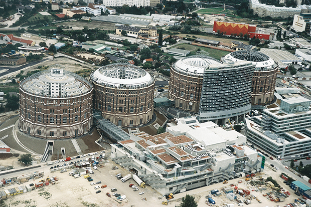 Gasometer B Apartment Building, Coop Himmelb(l)au