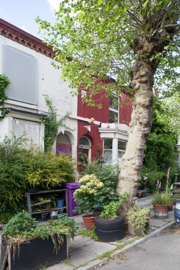 10 Houses on Cairns Street by Assemble