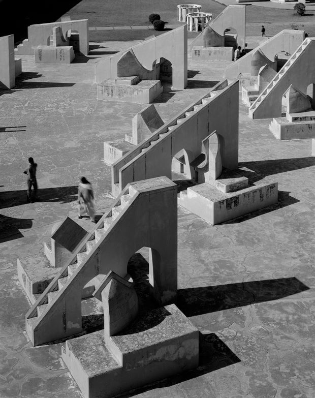 Jantar Mantar Observatory (2002) by Hélène Binet. Courtesy: ammann gallery