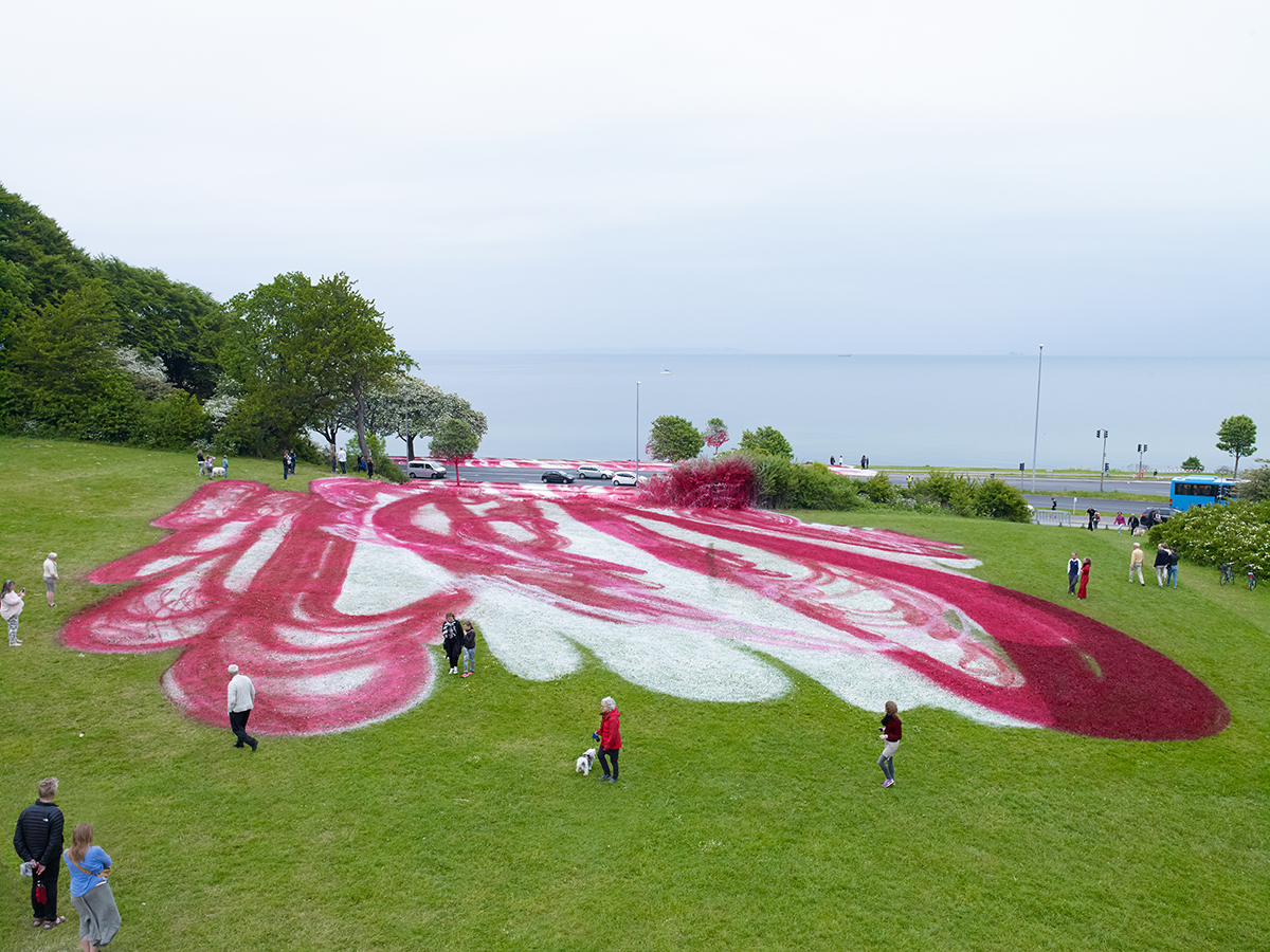 © Katharina Grosse and VG Bild-Kunst Bonn, 2017 / Photo: Nic Tenwiggenhorn