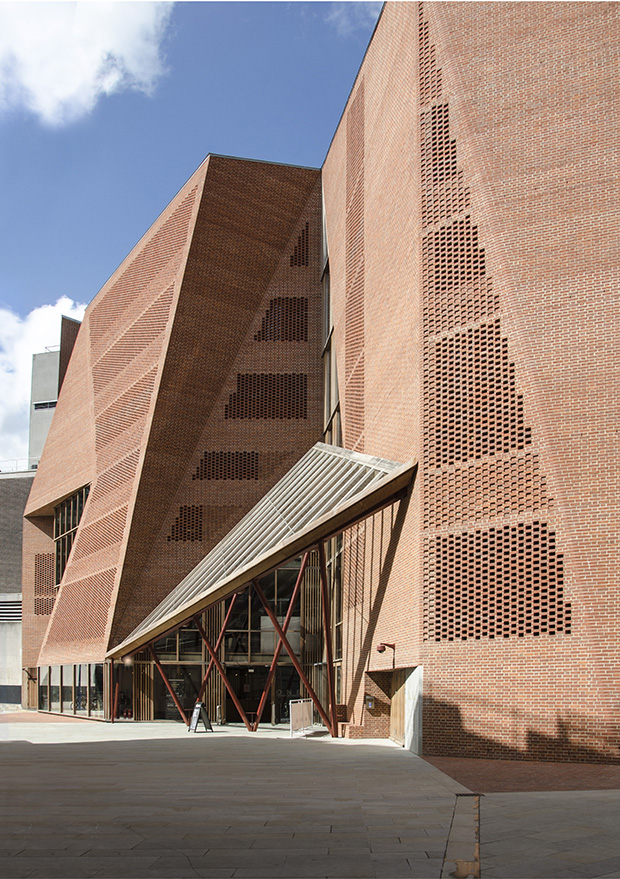 Saw Swee Hock Student Centre - O’Donnell + Tuomey Architects 