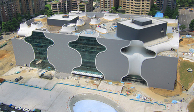 Toyo Ito's Taichung Metropolitan Opera House takes shape. Images courtesy Taichung Metropolitan Opera House and Toyo Ito