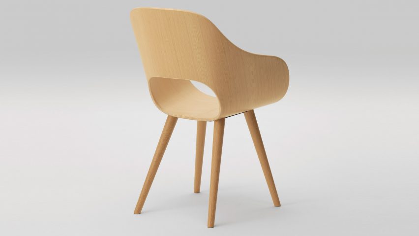 The Roundish armchair by Naoto Fukasawa for Maruni.