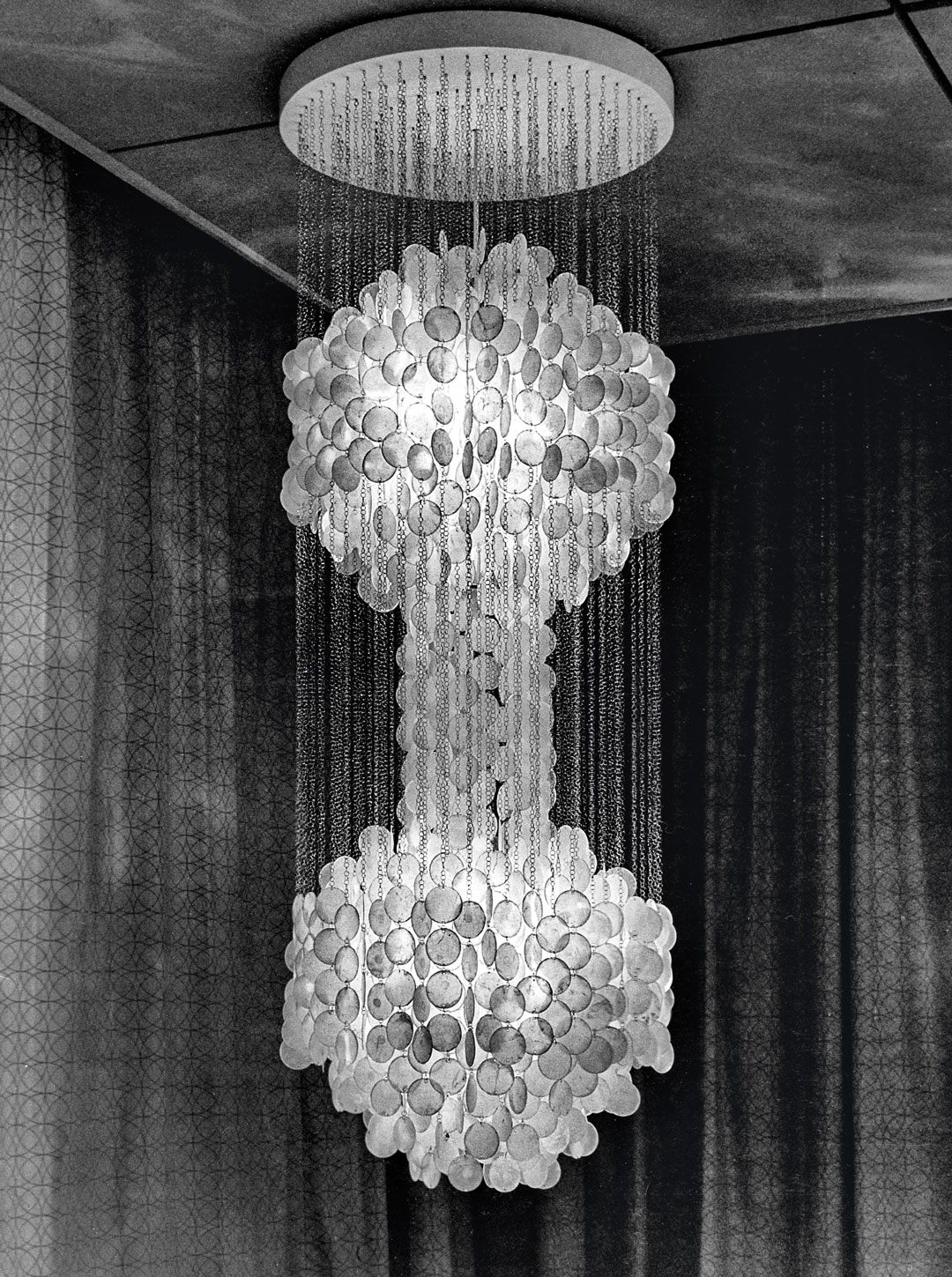 Verner Panton's Shell lamp 