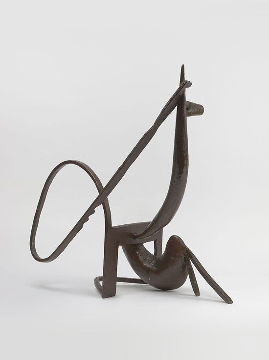 Swung Forms, 1937 — David Smith Steel  58.4 x 27.9 x 58.4 cm / 23 x 11 x 23 in  © The Estate of David Smith Courtesy of the Estate and Hauser & Wirth  Photo: Genevieve Hanson