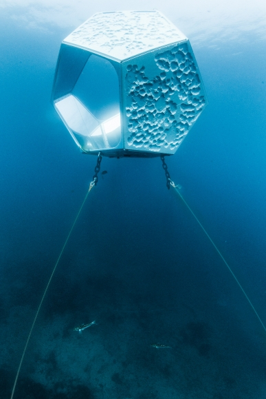 Doug Aitken, Underwater Pavilions, 2016, installation view, Avalon, CA. Courtesy: MOCA Los Angeles and Parley for the Oceans photo by: Shawn Heinrichs 