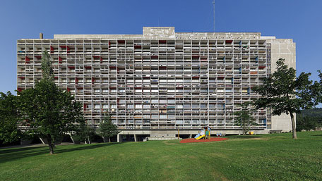 Unité d’Habitation, Firminy. Photo by Ken Ohyama, Creative Commons license